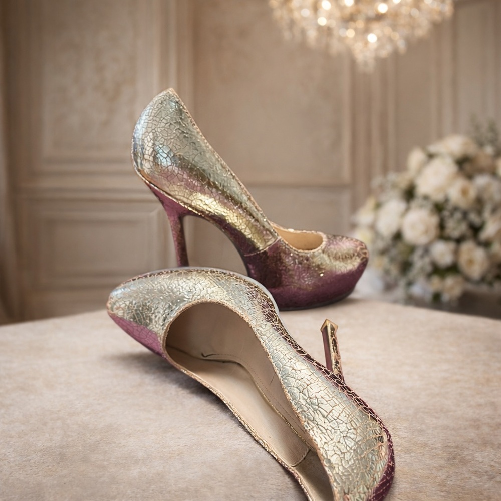 Saint Laurent YSL Gold‎ Metallic Cracked Leather Pointed Toe Pumps, 38/8 - Picture 3 of 10